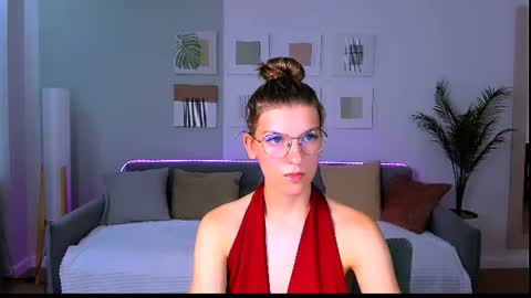 Snapshot of annathorne chatting on June 25, 5:07 am Im Anna online show from June 25, 5:07 am