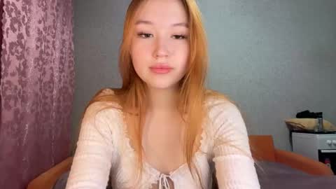 anne_blossomm online show from February 27, 4:29 pm