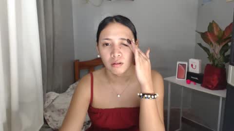 anne_chanelx online show from February 3, 8:58 pm