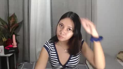 anne_chanelx online show from February 18, 5:09 pm