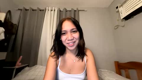 anne_chanelx online show from April 13, 9:26 am