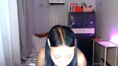 Snapshot of anne_chanelx chatting on May 19, 1:56 am anne_chanelx online show from May 19, 1:56 am