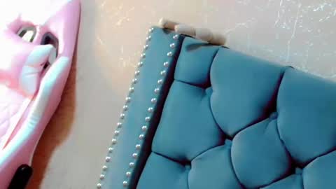 Snapshot of anne_julienne chatting on October 2, 1:12 am       online show from October 2, 1:12 am