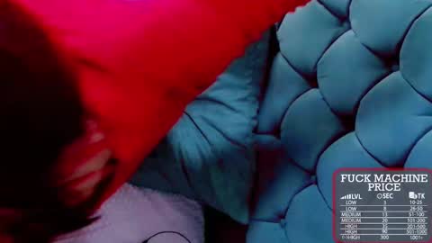 Snapshot of anne_julienne chatting on October 25, 11:54 pm       online show from October 25, 11:54 pm