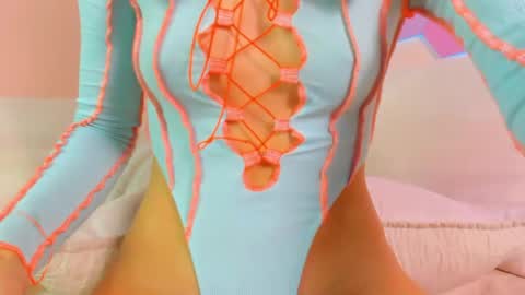 anne_millerr online show from June 2, 11:56 am
