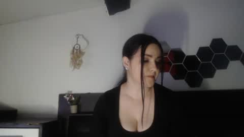 Snapshot of annebellee69 chatting on December 11, 11:00 pm annebellee69 online show from December 11, 11:00 pm
