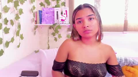 Anne online show from February 18, 8:58 pm