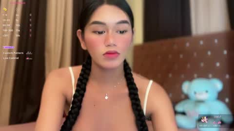 Snapshot of annedee_ chatting on February 24, 5:53 pm Kim online show from February 24, 5:53 pm