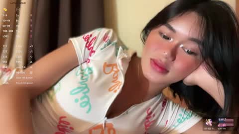 Snapshot of annedee_ chatting on March 1, 6:11 pm Kim online show from March 1, 6:11 pm