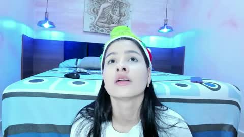 Anne online show from December 15, 3:11 am