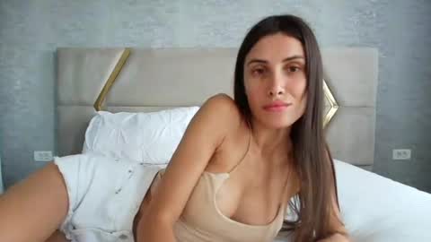 AnneHotxxx online show from June 16, 7:11 am