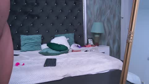 Anne online show from December 7, 11:34 pm