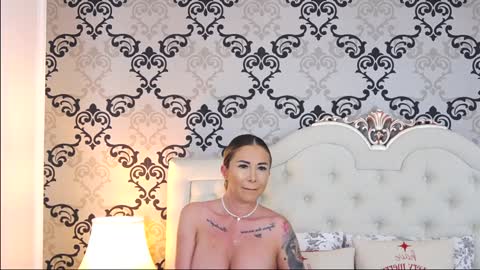 annekay online show from December 8, 8:30 am