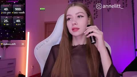 annelitt online show from December 19, 9:33 pm