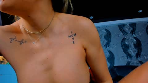 Ana online show from December 31, 11:09 am