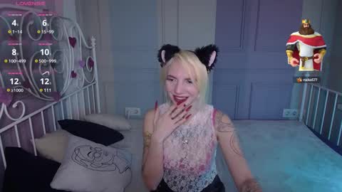 Snapshot of annetenet chatting on February 9, 1:25 pm Annet online show from February 9, 1:25 pm