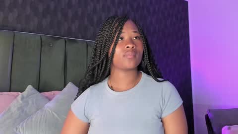 Snapshot of anneth__m chatting on December 14, 7:46 pm Anneth online show from December 14, 7:46 pm