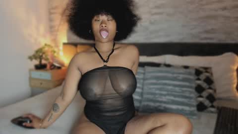 Anneth online show from November 11, 7:47 pm