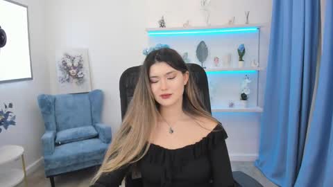 Snapshot of annetli chatting on October 5, 7:12 pm annetli online show from October 5, 7:12 pm