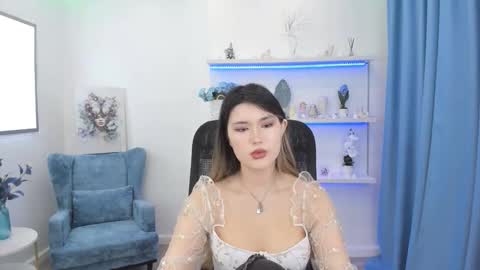 Snapshot of annetli chatting on October 17, 3:42 am annetli online show from October 17, 3:42 am