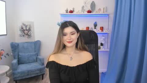 Snapshot of annetli chatting on October 29, 3:31 am annetli online show from October 29, 3:31 am