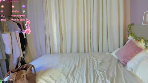 Snapshot of annette_nelsone chatting on April 30, 9:15 am annette_nelsone online show from April 30, 9:15 am