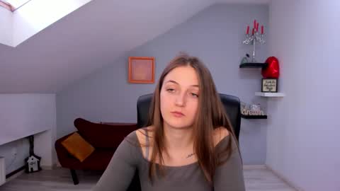 annewilsonn online show from March 11, 9:37 am