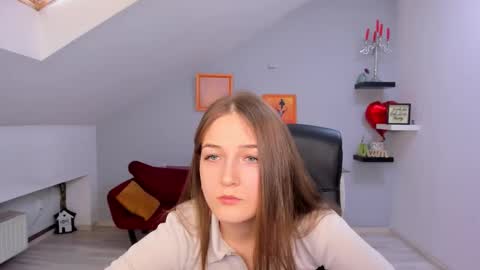 annewilsonn online show from March 23, 12:20 pm