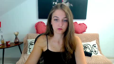 annewilsonn online show from July 22, 4:37 am