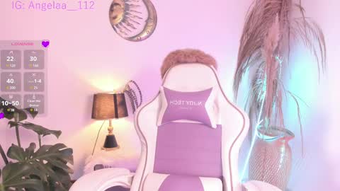 Snapshot of anngel_1 chatting on February 17, 3:53 pm Angel online show from February 17, 3:53 pm