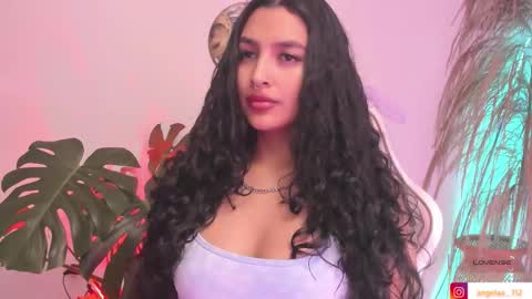 Snapshot of anngel_1 chatting on December 17, 5:19 pm Angel online show from December 17, 5:19 pm