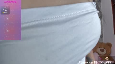 Anni online show from April 21, 2:12 pm