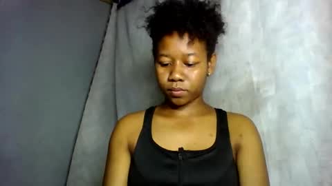 Snapshot of annick98 chatting on February 8, 8:34 pm annick98 online show from February 8, 8:34 pm