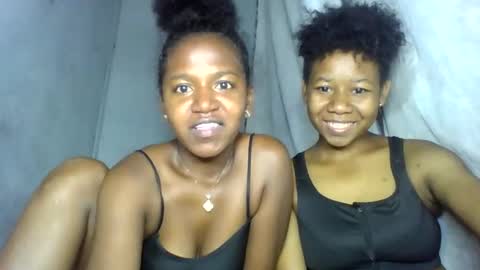 Snapshot of annick98 chatting on February 9, 10:47 pm annick98 online show from February 9, 10:47 pm