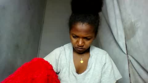 Snapshot of annick98 chatting on February 12, 8:42 am annick98 online show from February 12, 8:42 am