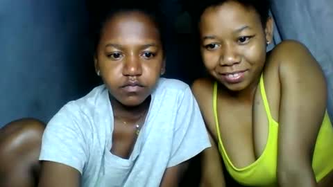 Snapshot of annick98 chatting on February 14, 12:07 am annick98 online show from February 14, 12:07 am