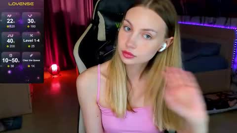 Annie online show from September 25, 7:34 am