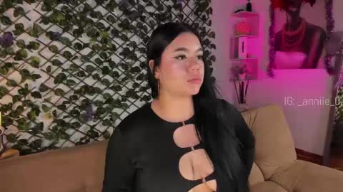 annie_barozzi online show from December 28, 5:03 pm