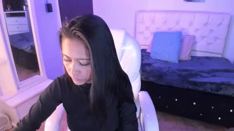 Snapshot of annie_clarrk chatting on November 15, 5:27 am annie_clarrk online show from November 15, 5:27 am