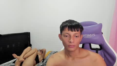 Snapshot of annie_dani420 chatting on December 6, 11:57 pm Annie Dani420 online show from December 6, 11:57 pm