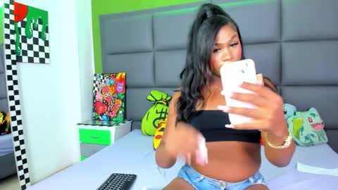 Snapshot of annie_dolce_ chatting on September 11, 4:18 pm annie_dolce_ online show from September 11, 4:18 pm