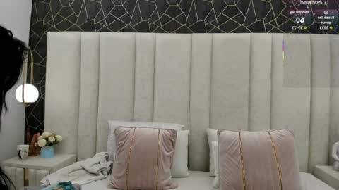 im annie   online show from April 15, 12:45 pm