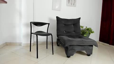 Annie online show from December 16, 1:05 pm