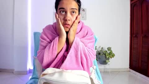 Annie online show from December 22, 1:30 pm