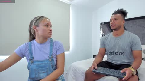 Annie and Stefan online show from January 8, 2:56 pm