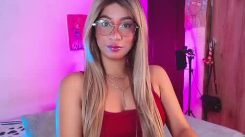 AnnieBlu3 online show from April 18, 9:46 am