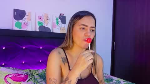 AnnieCollins69 online show from January 7, 1:41 am