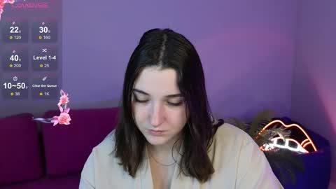 Annie online show from October 26, 1:22 am