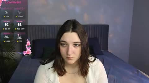 Annie online show from October 27, 6:06 am