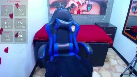 Anniee online show from February 17, 12:45 pm